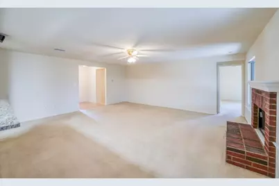 320 Shane Lane, Burleson, TX 76028 - Photo 4