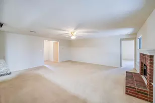320 Shane Ln, Burleson, TX 76028 - Photo 4