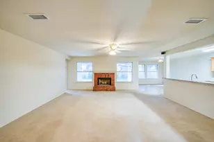 320 Shane Ln, Burleson, TX 76028 - Photo 2