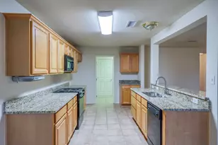 320 Shane Ln, Burleson, TX 76028 - Photo 6
