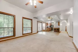 115 Idle Creek Ct, DeSoto, TX 75115 - Photo 4