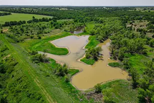 2043 Huddleston Rd, Sunset, TX 76270 - Photo 6