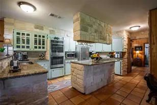 2043 Huddleston Rd, Sunset, TX 76270 - Photo 10