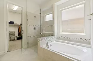 7906 Gulfstream Ln, Irving, TX 75063 - Photo 22