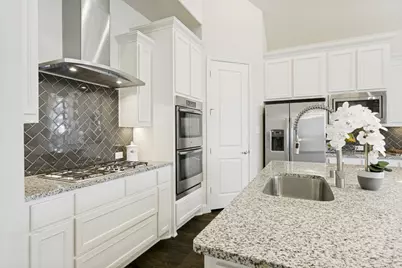 7906 Gulfstream Lane, Irving, TX 75063 - Photo 12