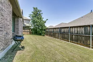 7906 Gulfstream Ln, Irving, TX 75063 - Photo 32