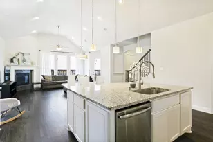 7906 Gulfstream Ln, Irving, TX 75063 - Photo 10