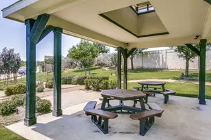 7906 Gulfstream Ln, Irving, TX 75063 - Photo 34