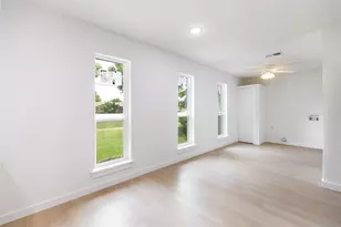 1021 Pleasant Valley Rd, Garland, TX 75040 - Photo 6