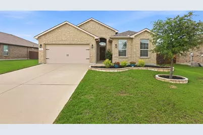 512 Dunster Lane, Saginaw, TX 76131 - Photo 2