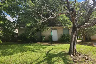 1912 W Sanford St, Arlington, TX 76012 - Photo 2