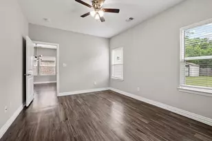 514 W Hull St, Denison, TX 75020 - Photo 20