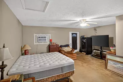 615 W North Street, Blossom, TX 75416 - Photo 18