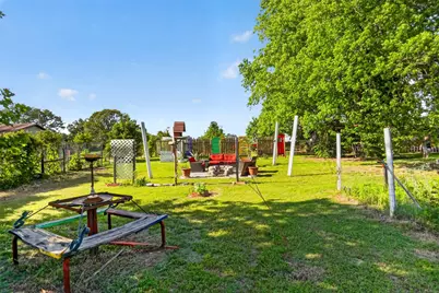 615 W North Street, Blossom, TX 75416 - Photo 26