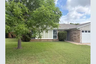 6405 Kary Lynn Drive N, Watauga, TX 76148 - Photo 2