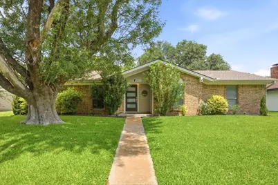 2103 Drake Drive, Richardson, TX 75081 - Photo 2
