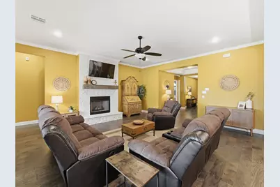 135 Crockett Drive, Waxahachie, TX 75165 - Photo 8