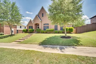 900 Ginger Trail, DeSoto, TX 75115 - Photo 2