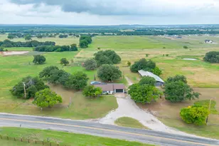 300 S Caddo St, Lipan, TX 76462 - Photo 4