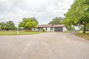 300 S Caddo St, Lipan, TX 76462 - Photo 6