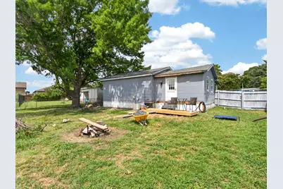 225 Cobb Avenue, Van Alstyne, TX 75495 - Photo 16