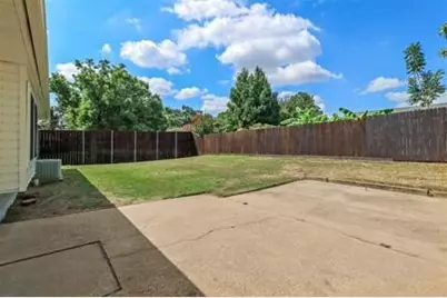 2601 Knoll Trail, Euless, TX 76039 - Photo 6