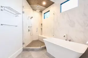 8546 Glencrest Ln, Dallas, TX 75209 - Photo 16