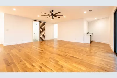 8546 Glencrest Lane, Dallas, TX 75209 - Photo 20