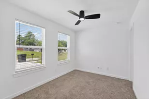 2113 Henry St, Greenville, TX 75401 - Photo 10