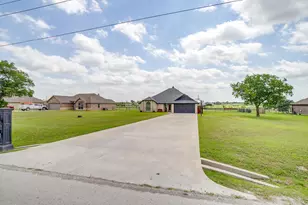 4129 Florance Rd, Ponder, TX 76259 - Photo 2