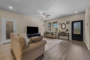 2745 Acadia Dr, Corinth, TX 76210 - Photo 6
