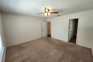 2925 Timothy Ln, Euless, TX 76039 - Photo 10