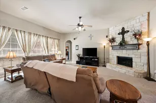 4819 King Harbor Ct, Grand Prairie, TX 75052 - Photo 12