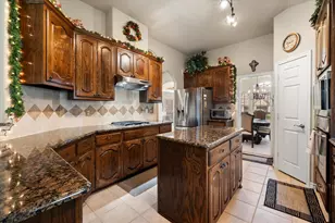 4819 King Harbor Ct, Grand Prairie, TX 75052 - Photo 10