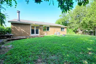 1901 Angelina Dr, Garland, TX 75040 - Photo 20