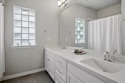 8358 Kentland Drive, Frisco, TX 75034 - Photo 32