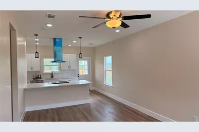 2619 Creekview Drive, Granbury, TX 76048 - Photo 2