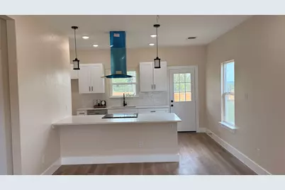 2619 Creekview Drive, Granbury, TX 76048 - Photo 4