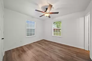 404 W Day St, Denison, TX 75020 - Photo 16