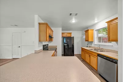404 W Day Street, Denison, TX 75020 - Photo 8