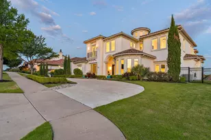 1013 Excalibur Blvd, Lewisville, TX 75056 - Photo 4