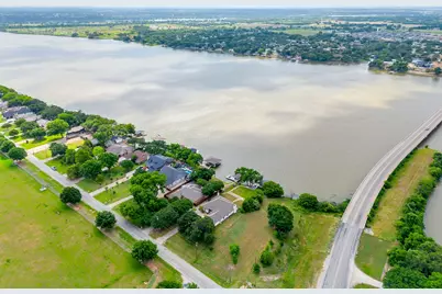 103 Casas Del Sur Street, Granbury, TX 76049 - Photo 24