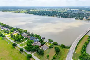 103 Casas Del Sur St, Granbury, TX 76049 - Photo 24