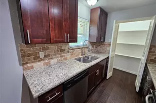 216 Wesley Dr, DeSoto, TX 75115 - Photo 6