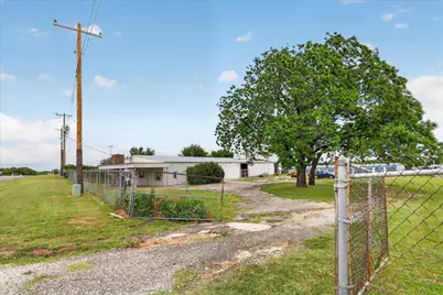 1092 W Highway 199, Springtown, TX 76082 - Photo 2