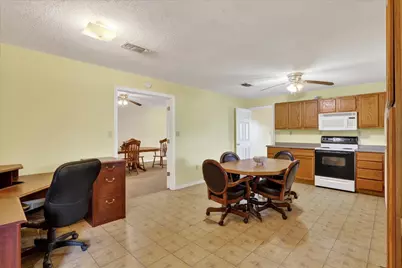 1092 W Highway 199, Springtown, TX 76082 - Photo 12