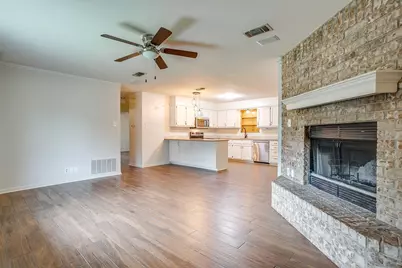 709 N Avenue B, Springtown, TX 76082 - Photo 8