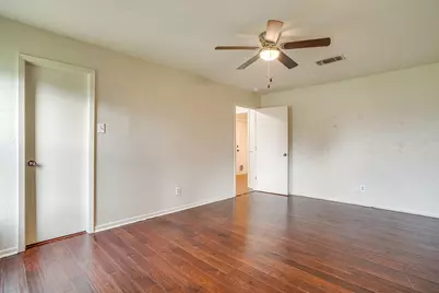 709 N Avenue B, Springtown, TX 76082 - Photo 24