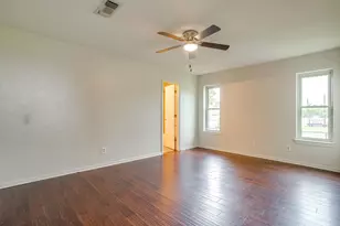 709 N Ave B, Springtown, TX 76082 - Photo 22