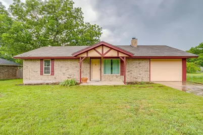 709 N Avenue B, Springtown, TX 76082 - Photo 2